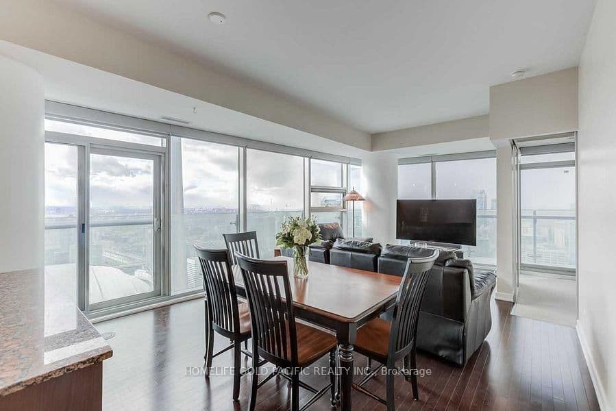 14 York Street, Unit 5208 thumbnail 6