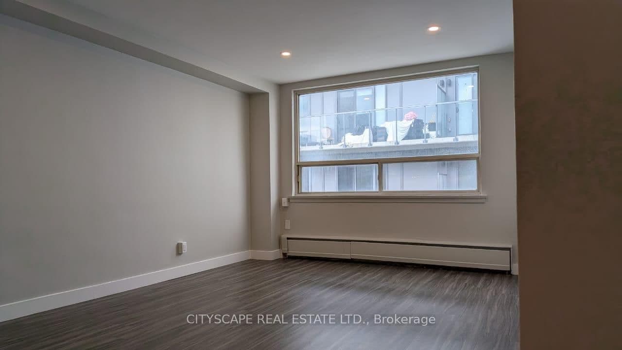 85 Wellesley Street E, Unit 409 thumbnail 11