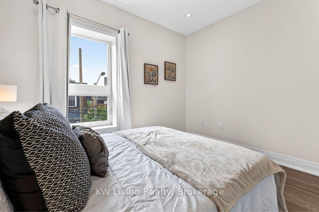 90 Mitchell Avenue thumbnail 15