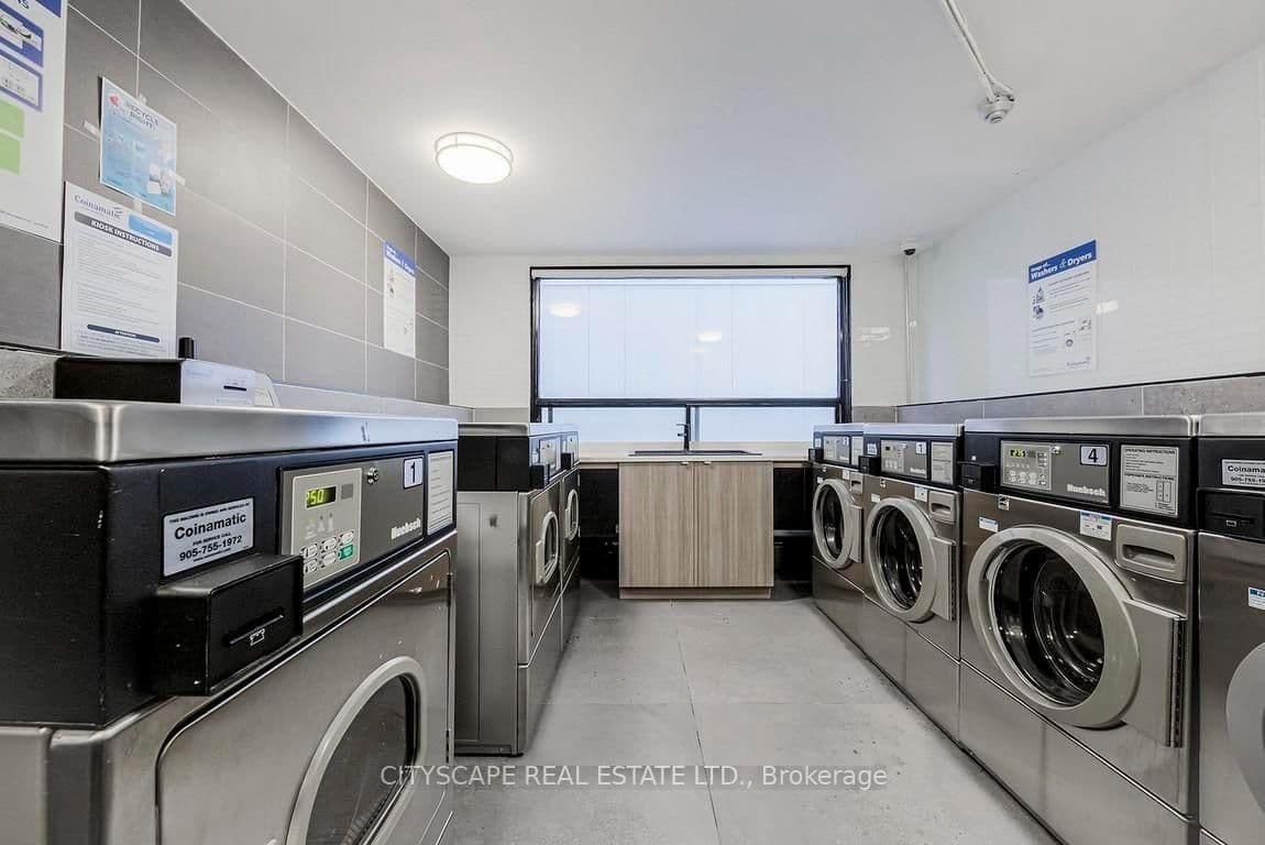 85 Wellesley Street E, Unit 909 thumbnail 15