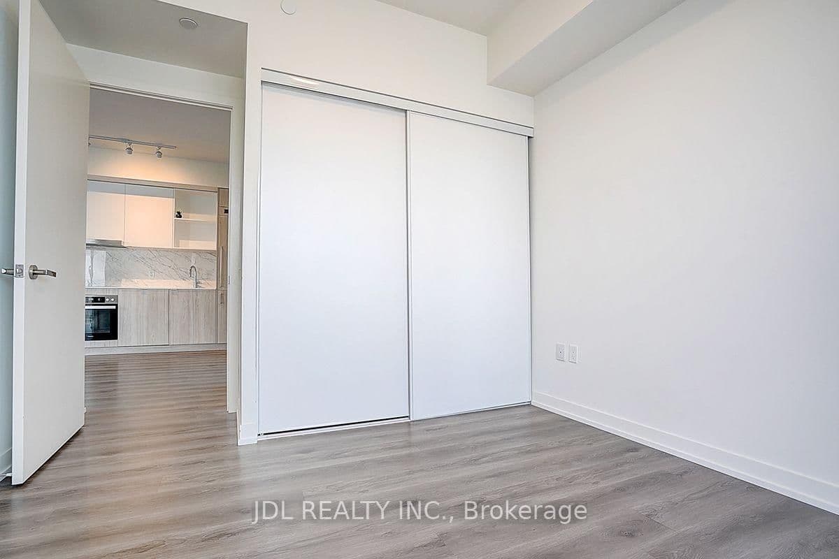 138 Downes Street, Unit 5103 thumbnail 25