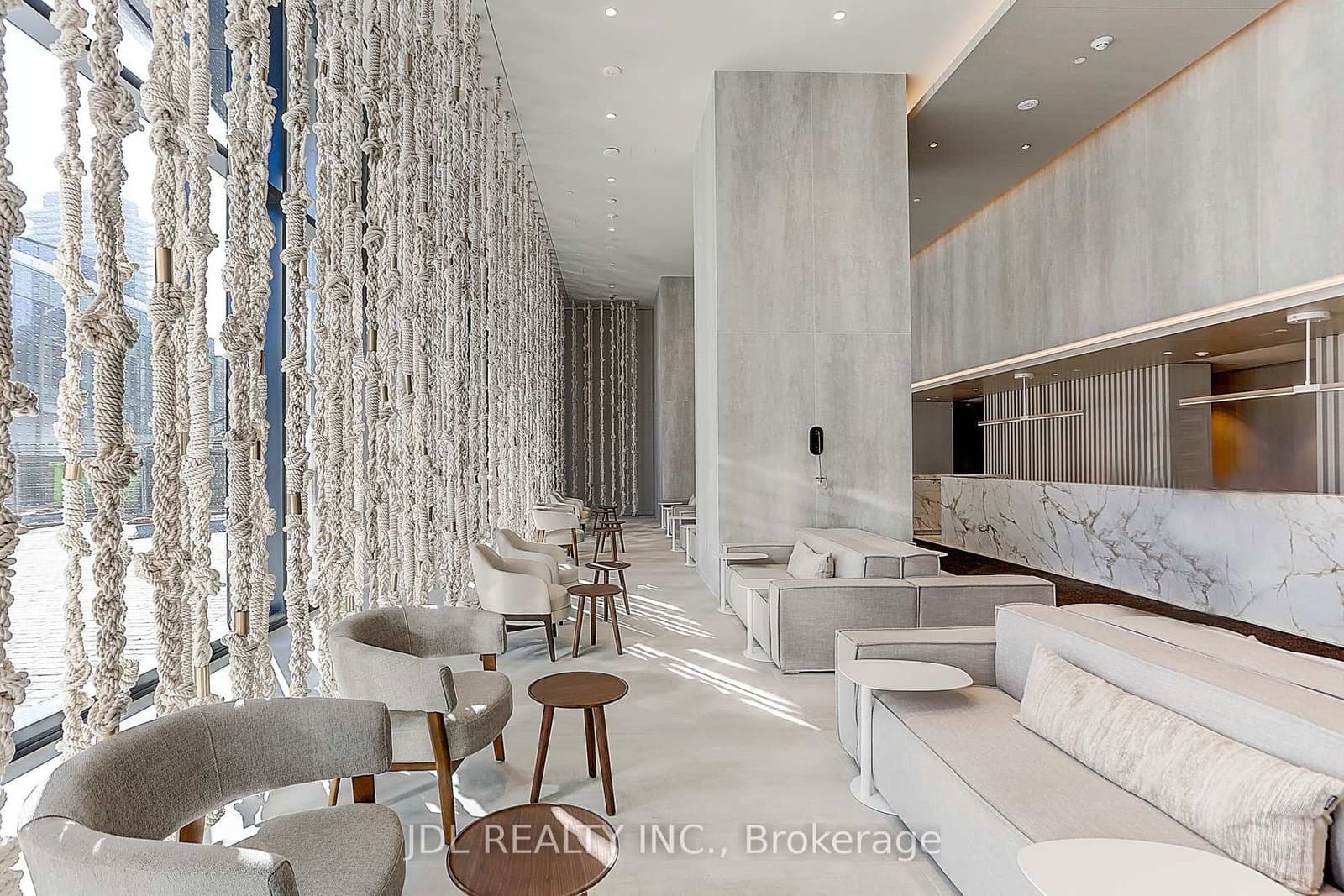 138 Downes Street, Unit 5103 thumbnail 3
