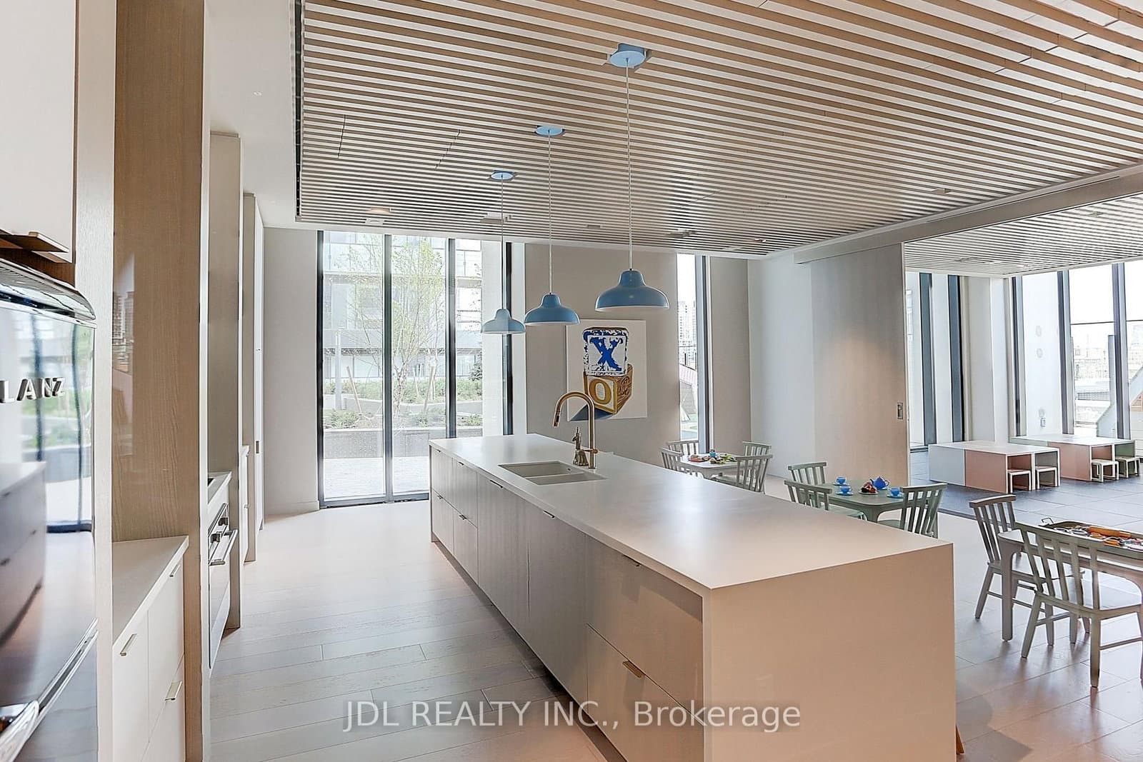 138 Downes Street, Unit 5103 thumbnail 33