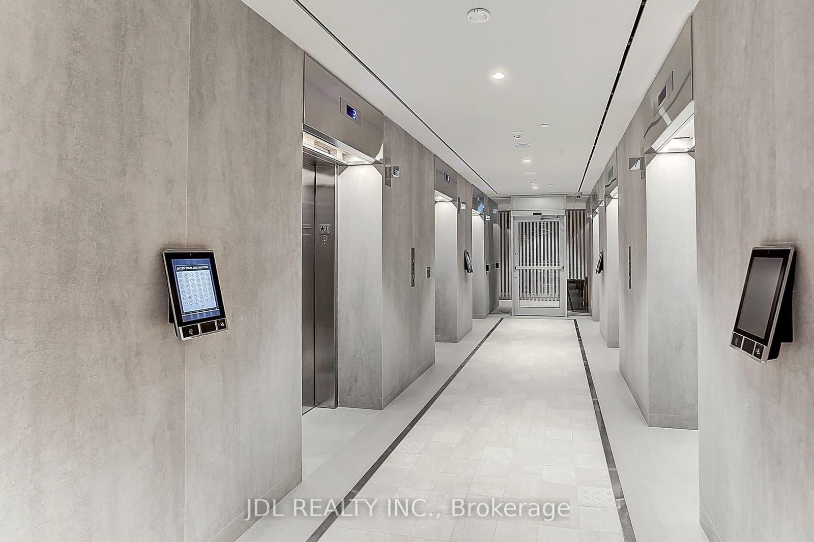 138 Downes Street, Unit 5103 thumbnail 4