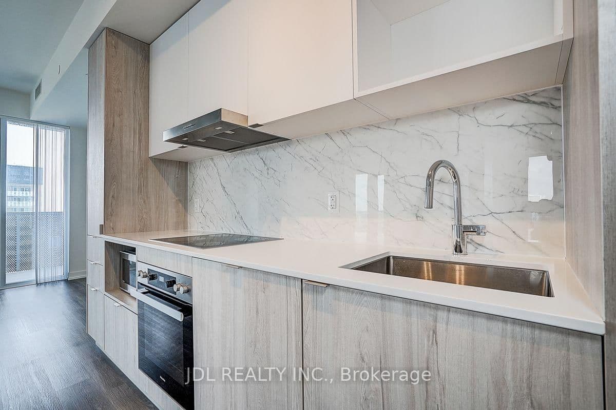 138 Downes Street, Unit 5103 thumbnail 8