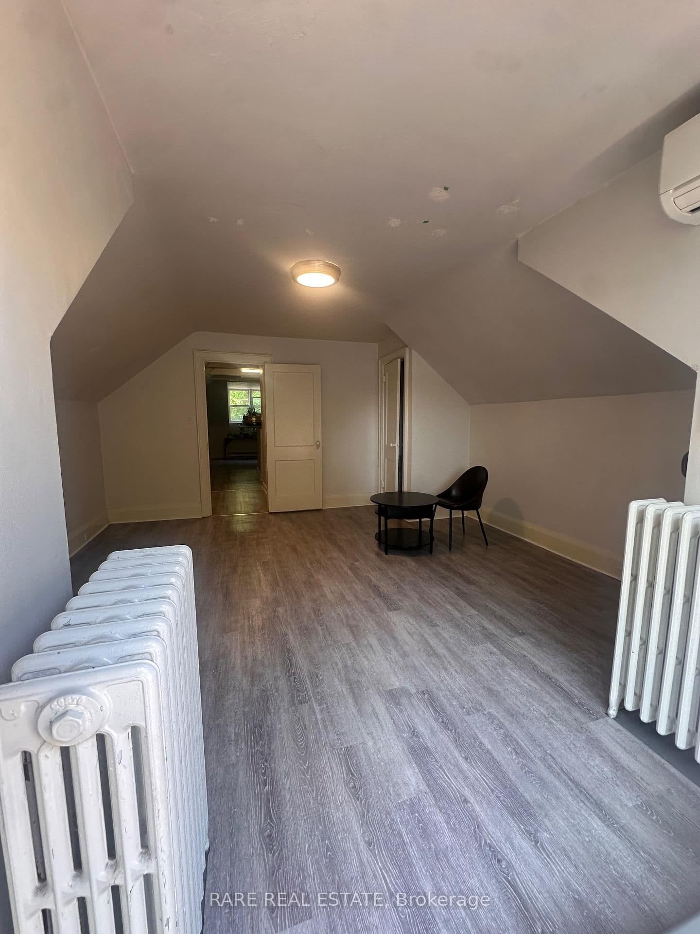 737 Avenue Road, Unit 3 thumbnail 7