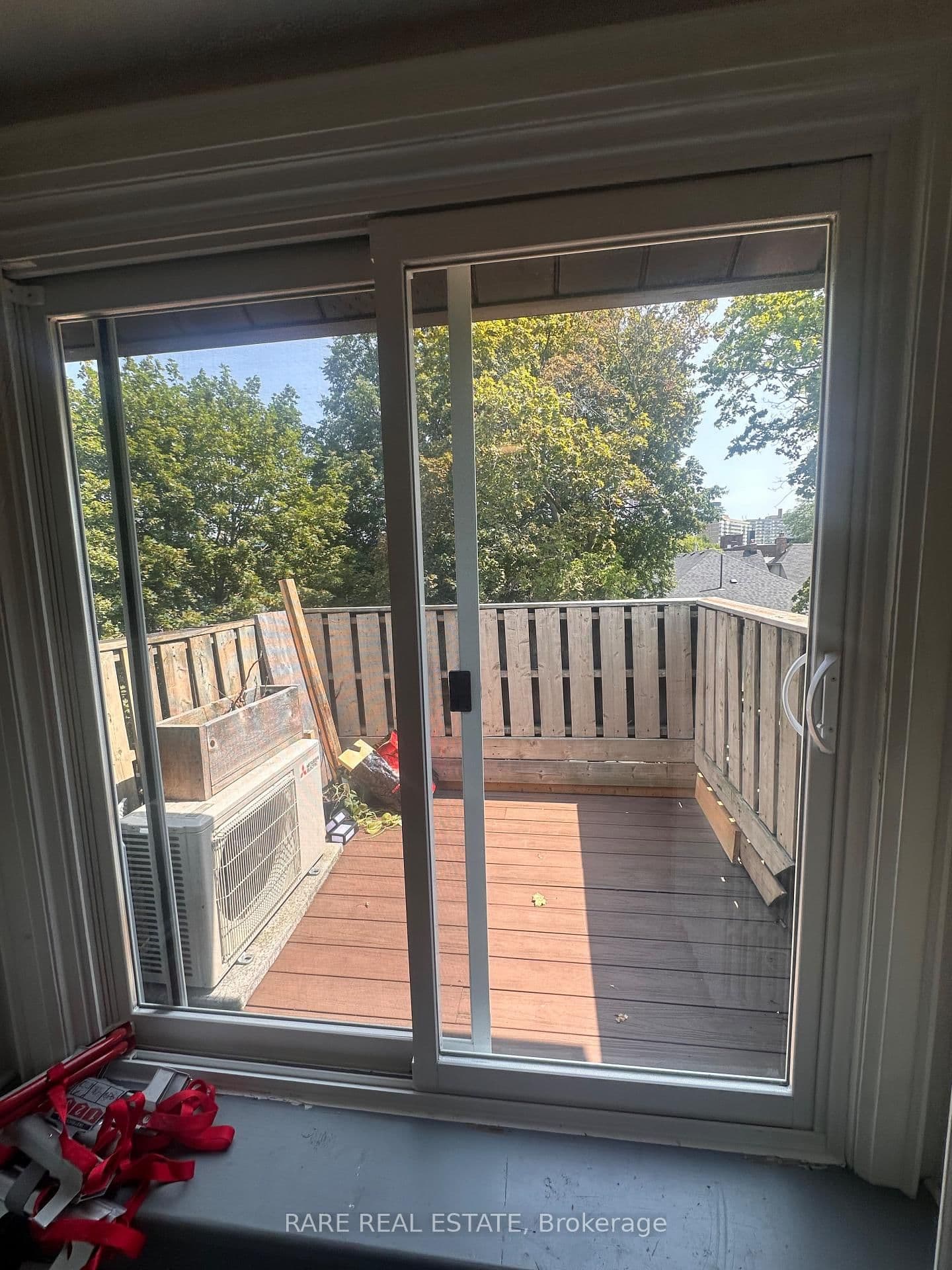 737 Avenue Road, Unit 3 thumbnail 8