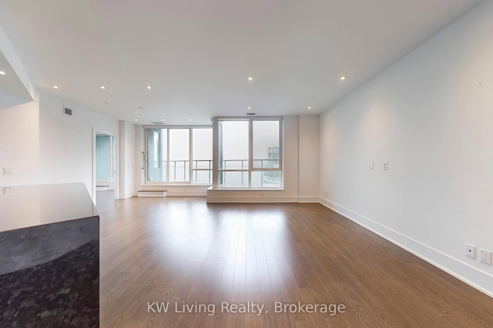 1 Edgewater Drive, Unit GPH 12 thumbnail 17