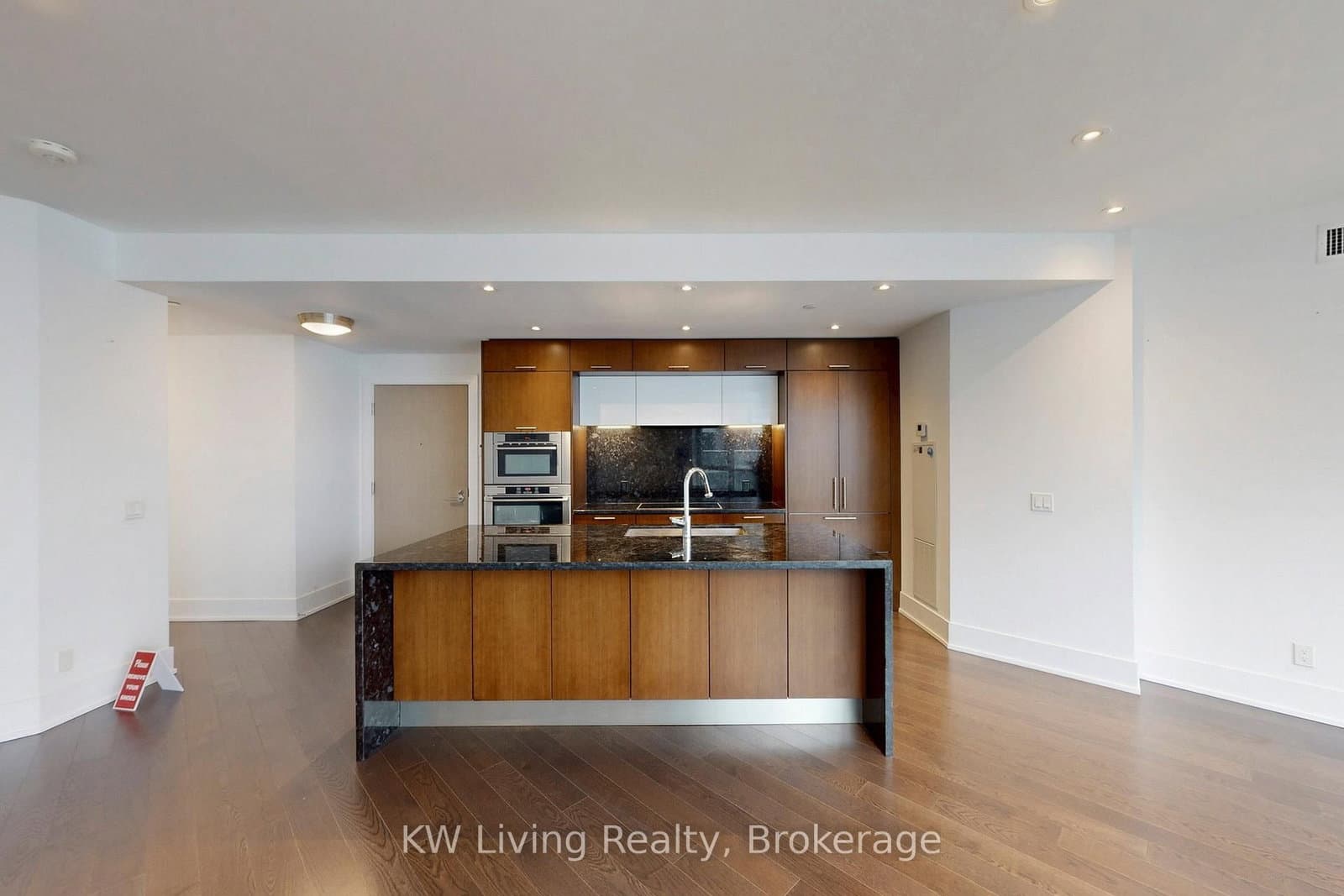 1 Edgewater Drive, Unit GPH 12 thumbnail 21