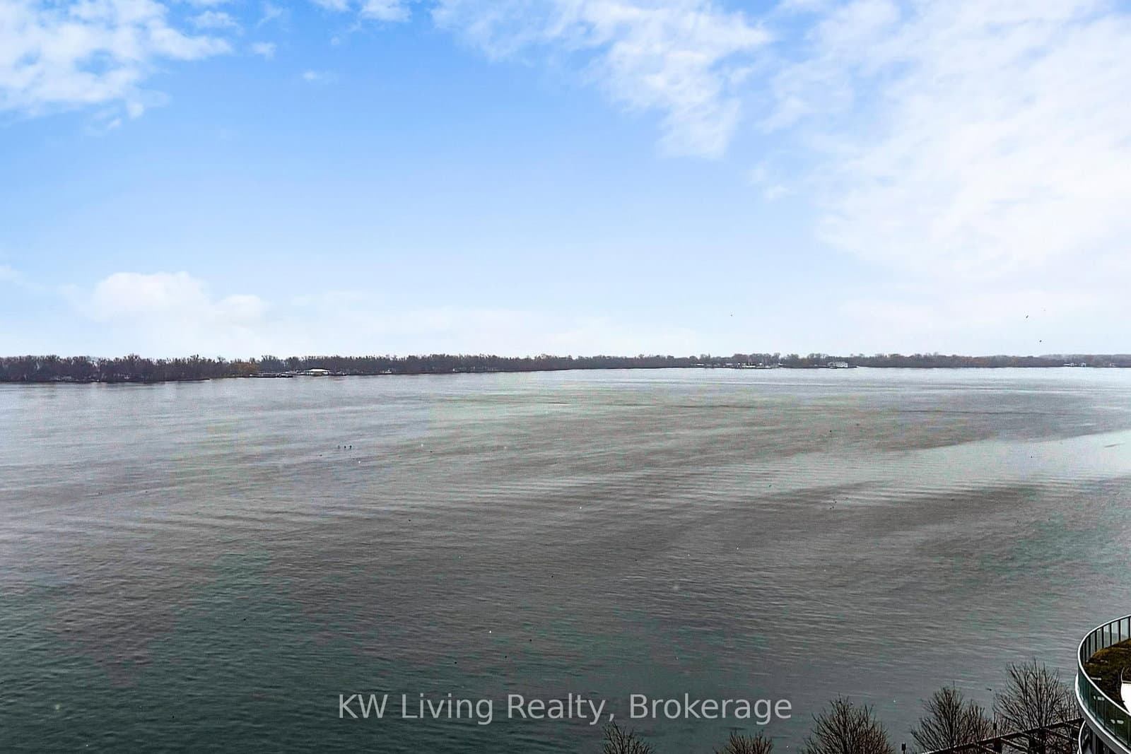 1 Edgewater Drive, Unit GPH 12 thumbnail 43