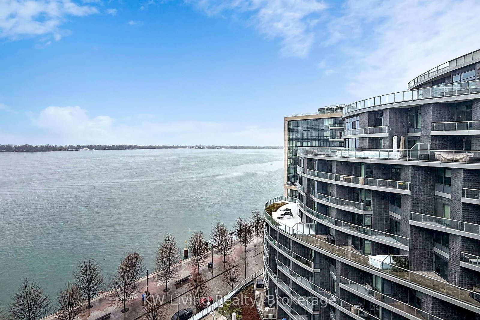 1 Edgewater Drive, Unit GPH 12 thumbnail 44