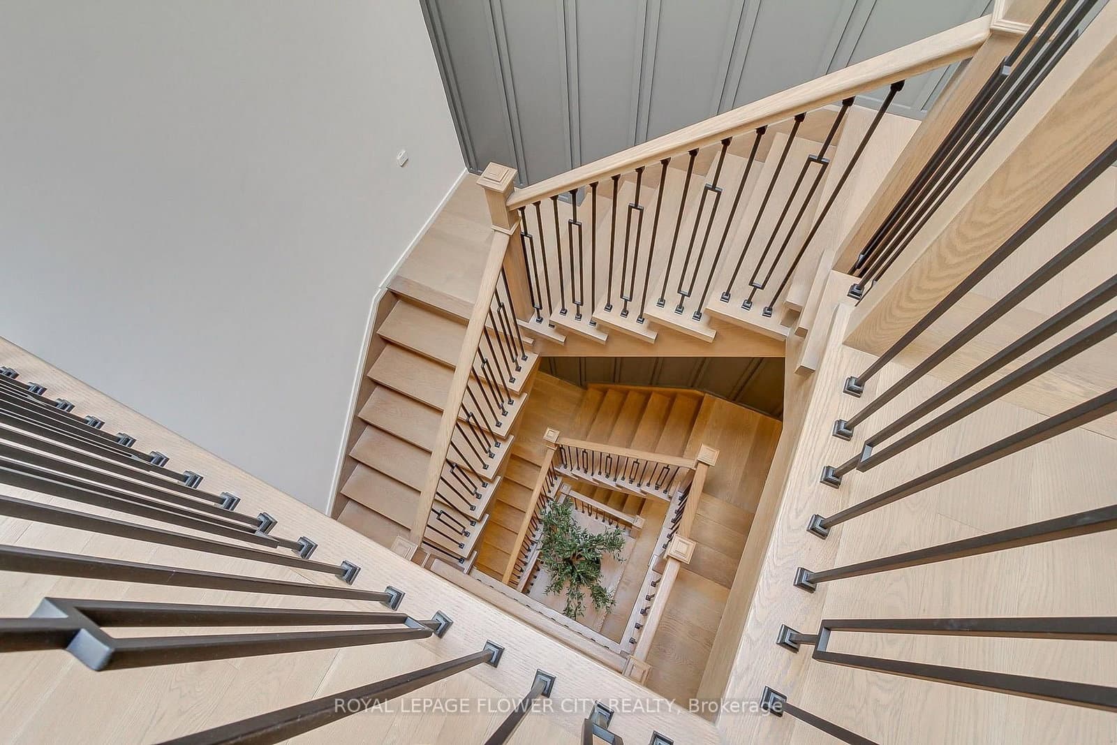 140 Hillmount Avenue thumbnail 33