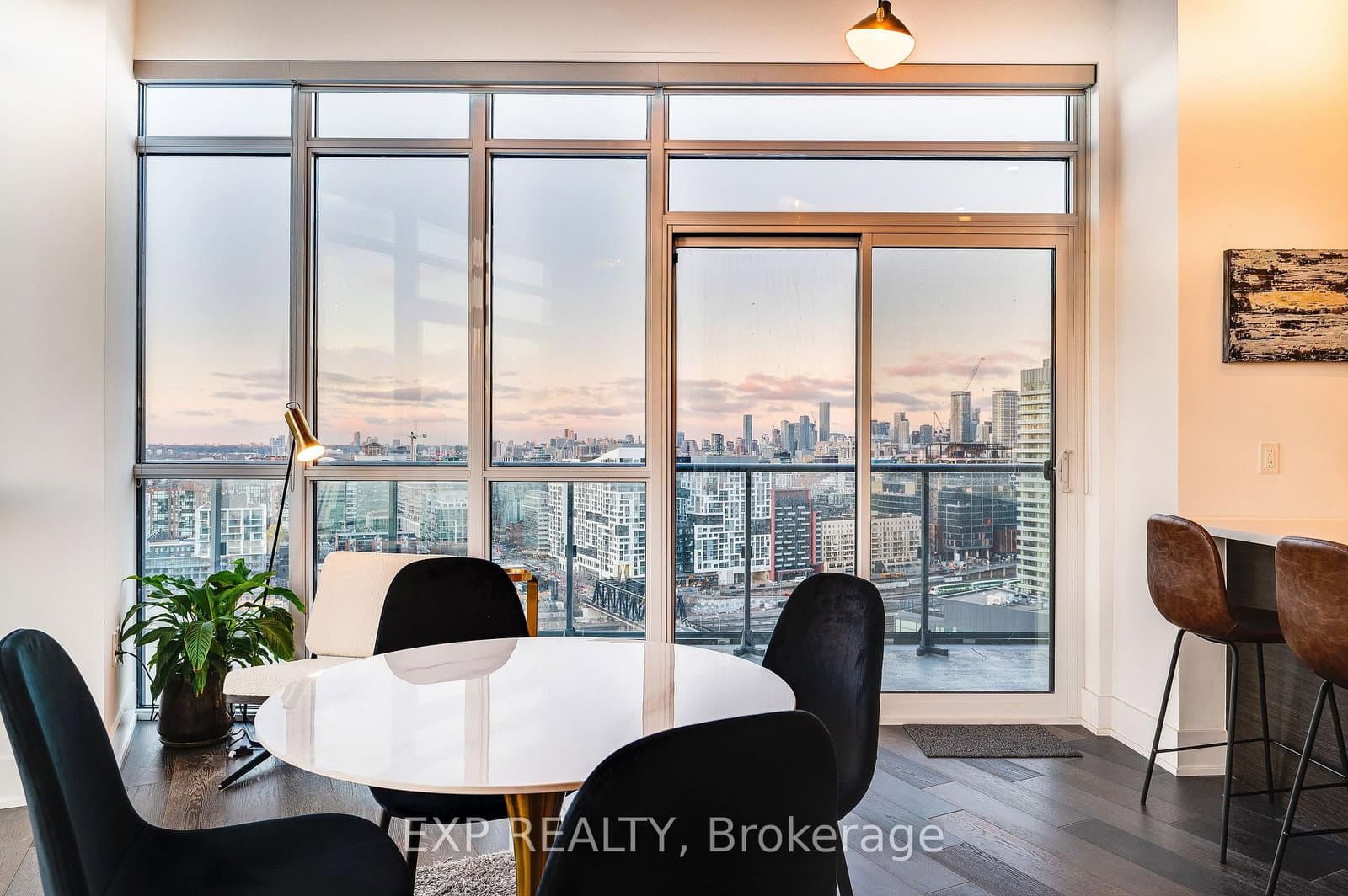 38 Iannuzzi Street, Unit PH03 thumbnail 10