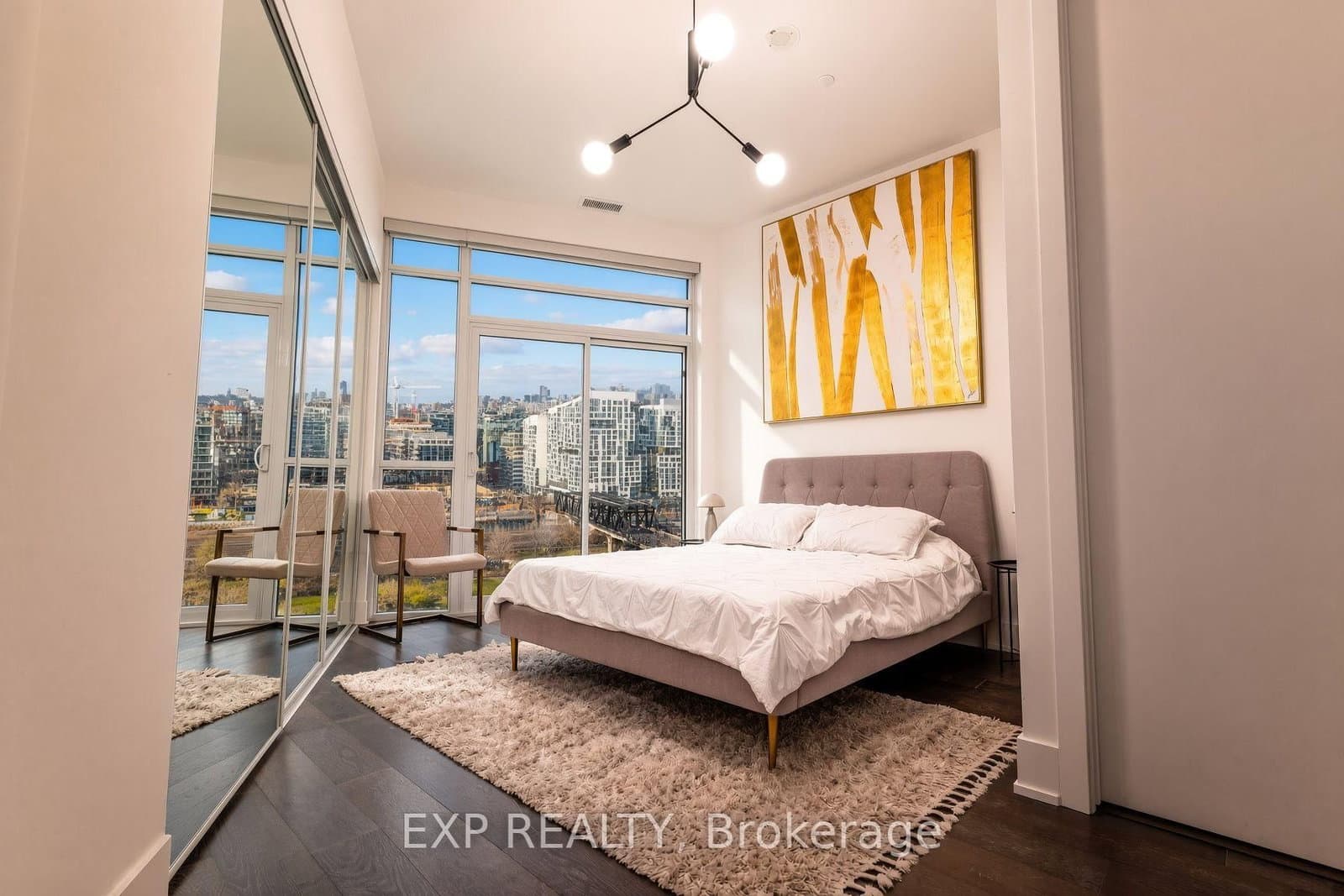 38 Iannuzzi Street, Unit PH03 thumbnail 16