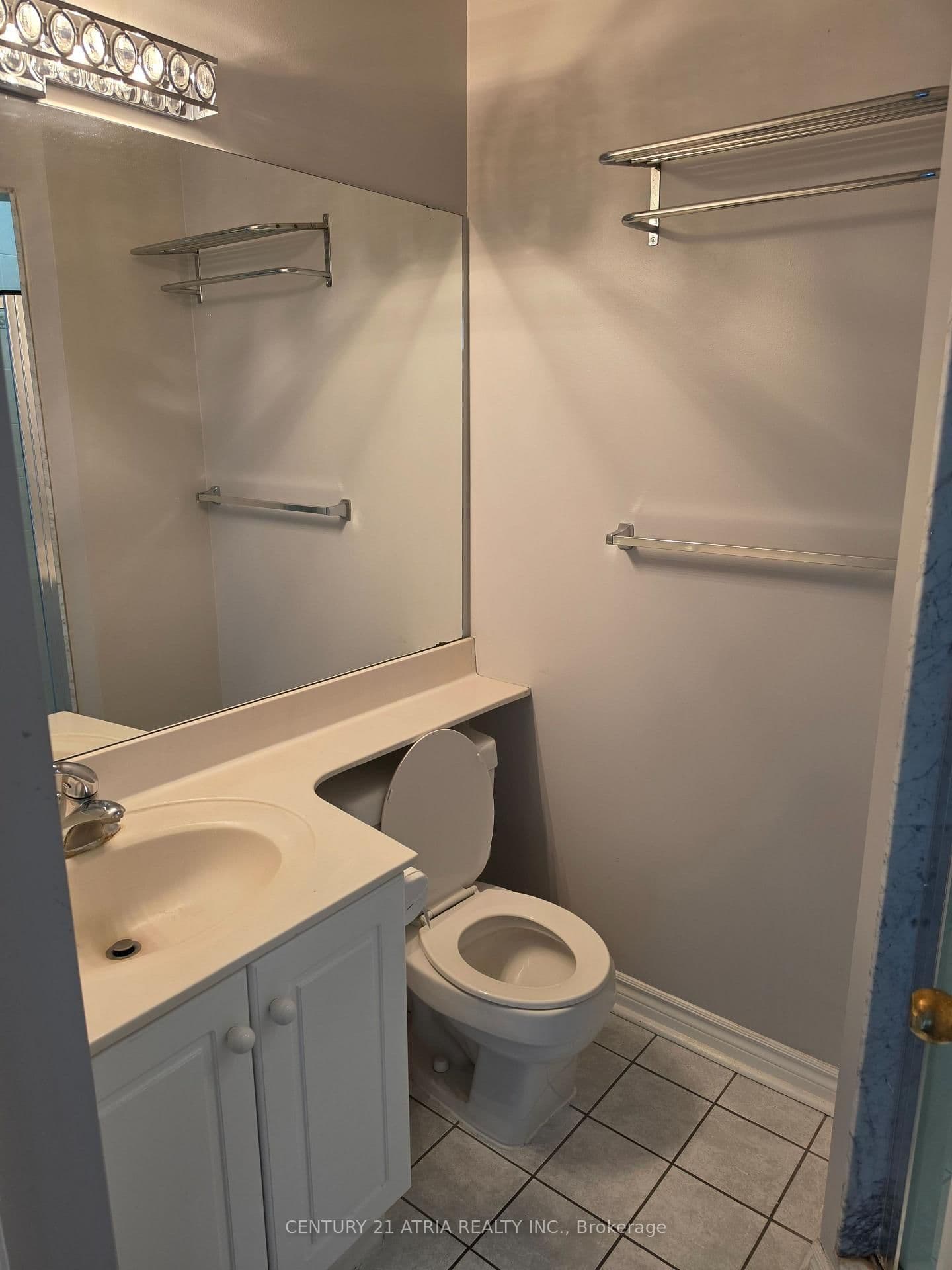 7 Lorraine Drive, Unit 2502 thumbnail 11