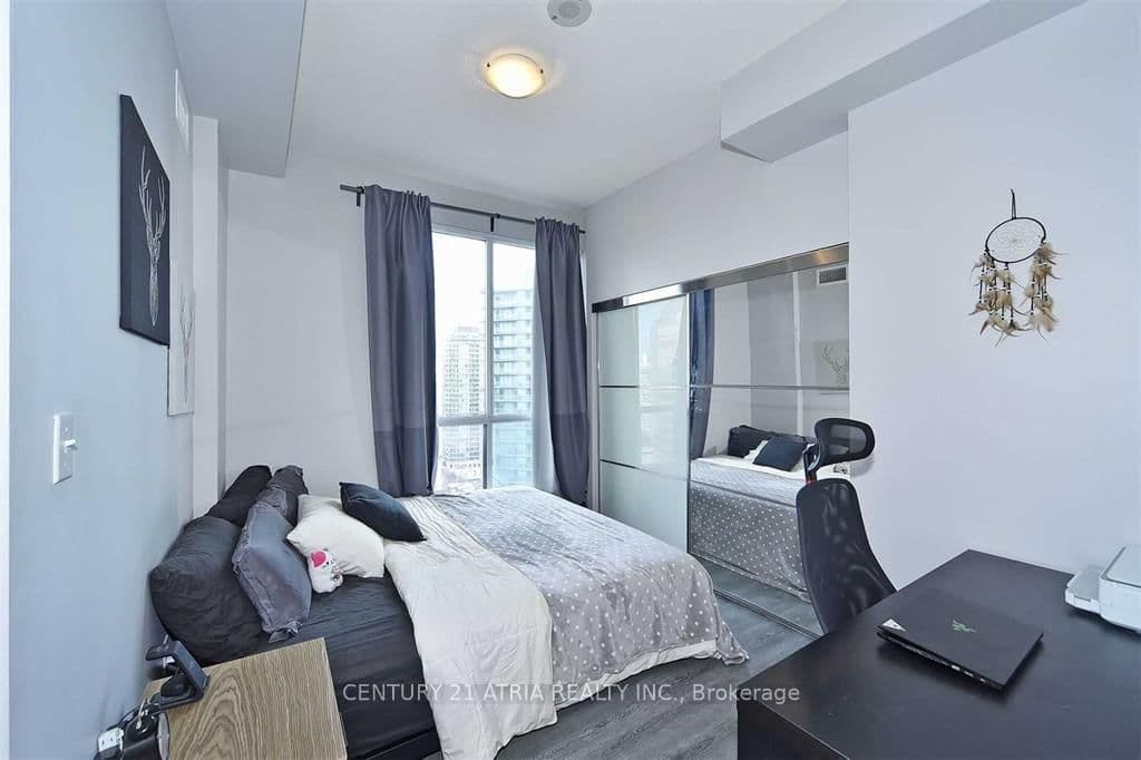 7 Lorraine Drive, Unit 2502 thumbnail 6