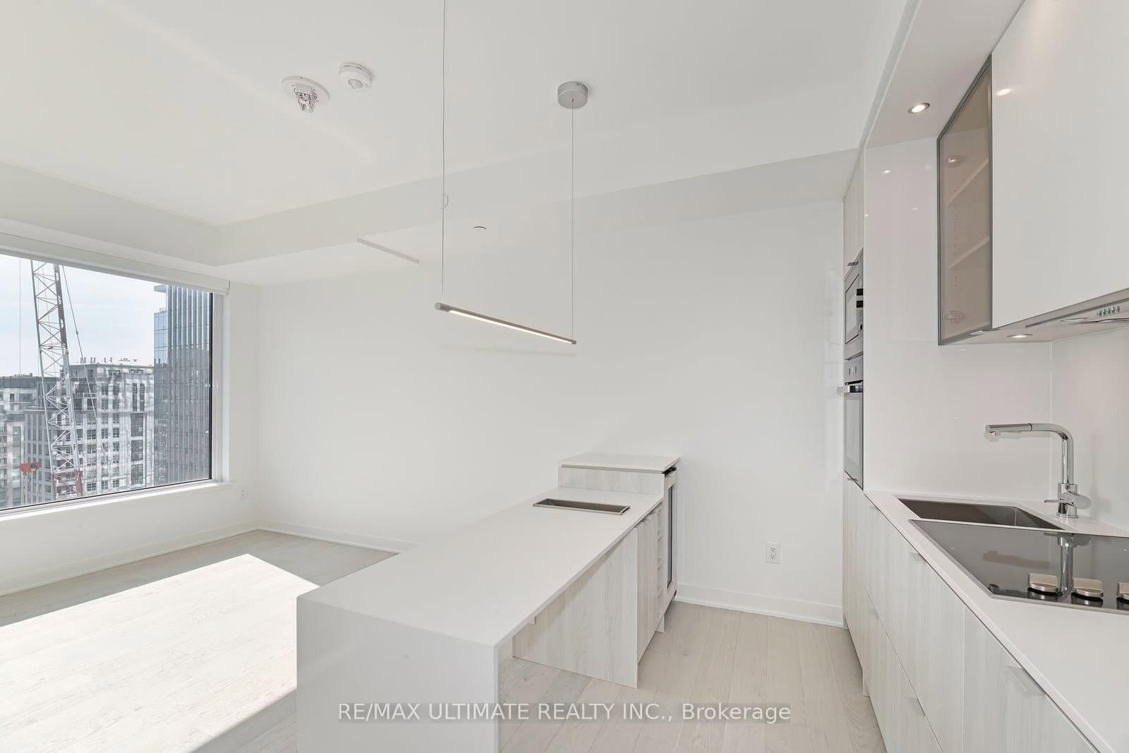 11 Yorkville Avenue, Unit 1713 thumbnail 12