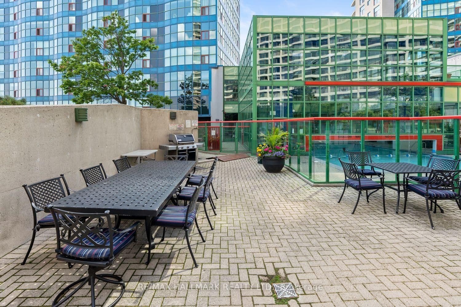 77 Harbour Square, Unit 504 thumbnail 14