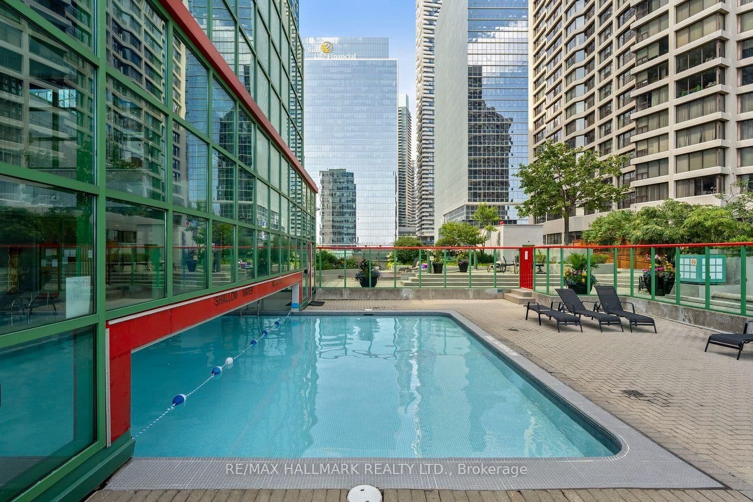 77 Harbour Square, Unit 504 thumbnail 21