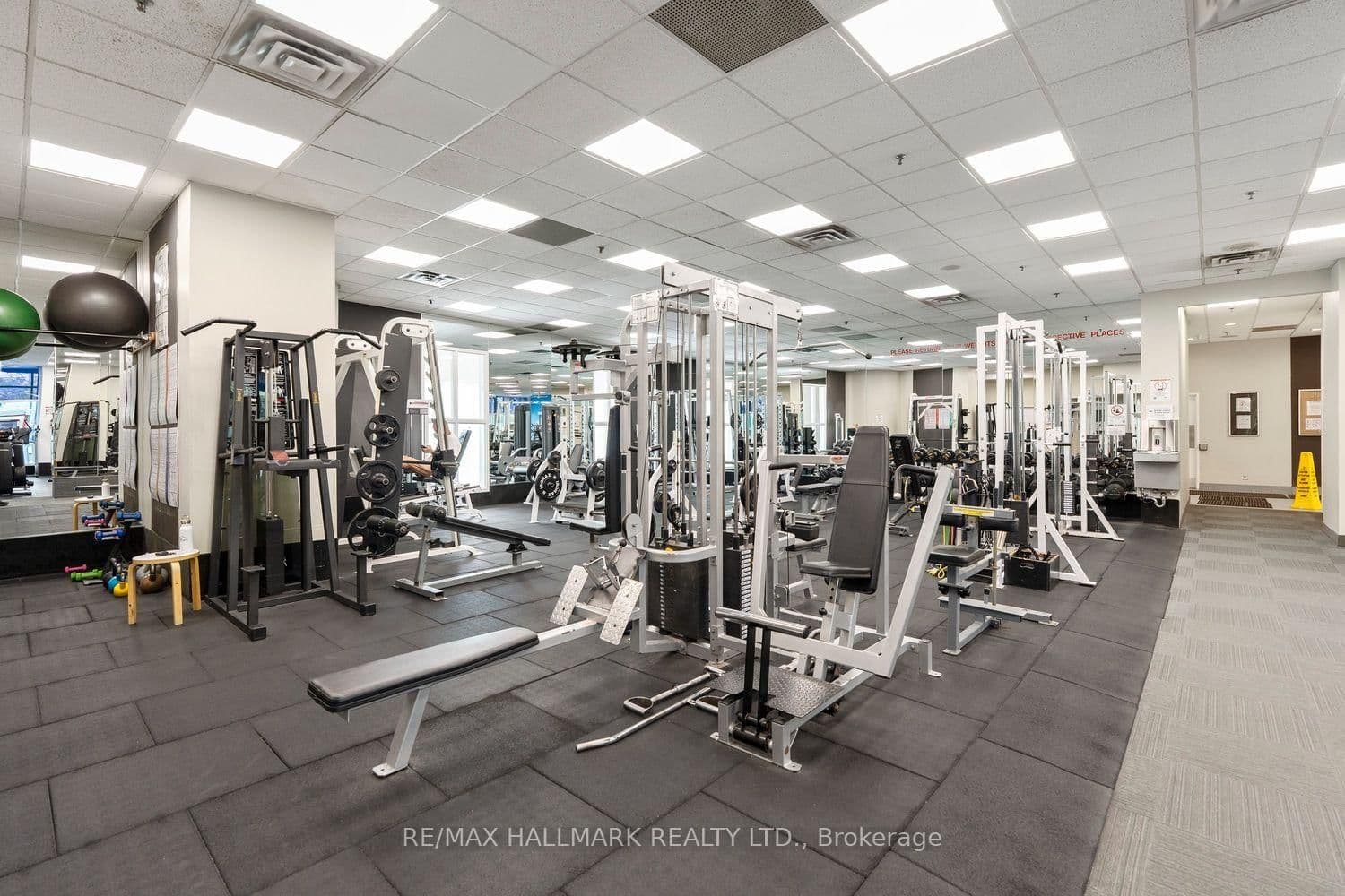 77 Harbour Square, Unit 504 thumbnail 5