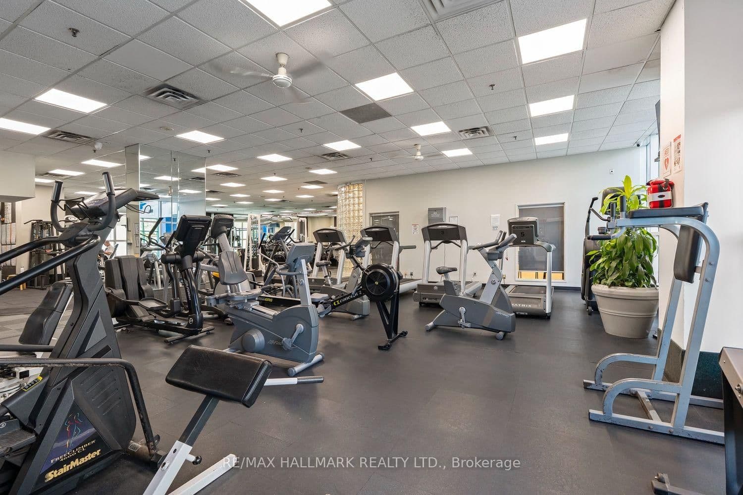 77 Harbour Square, Unit 504 thumbnail 7