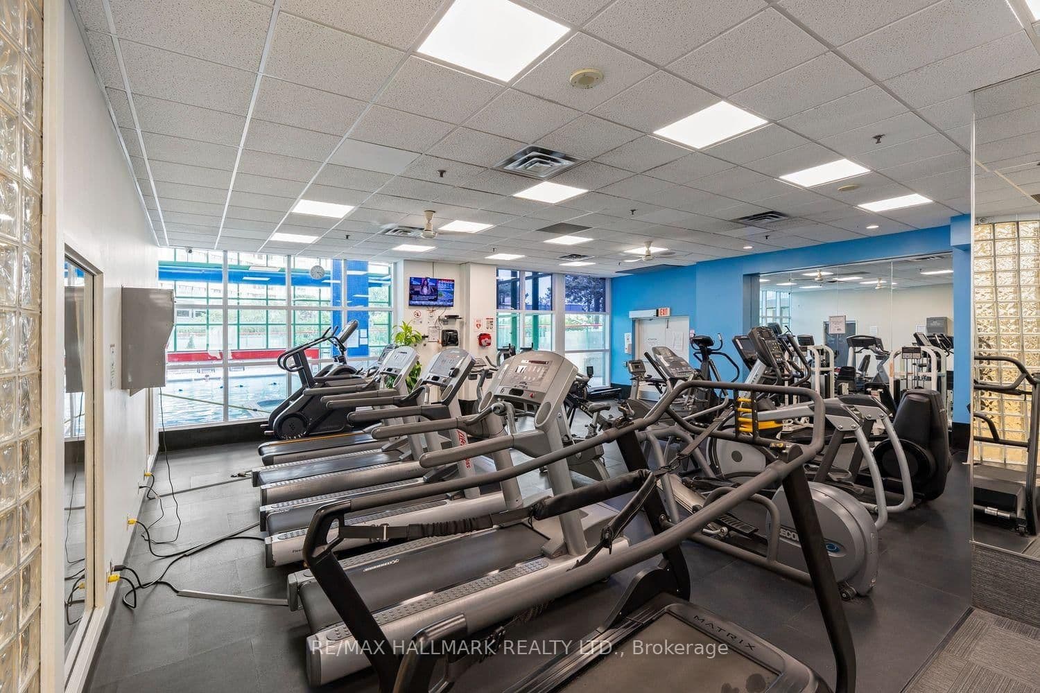 77 Harbour Square, Unit 504 thumbnail 8