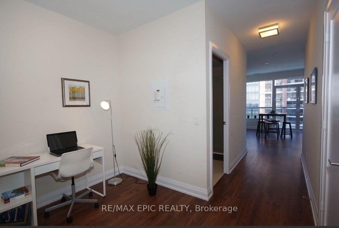 5 Sheppard Avenue E, Unit 1824 thumbnail 3