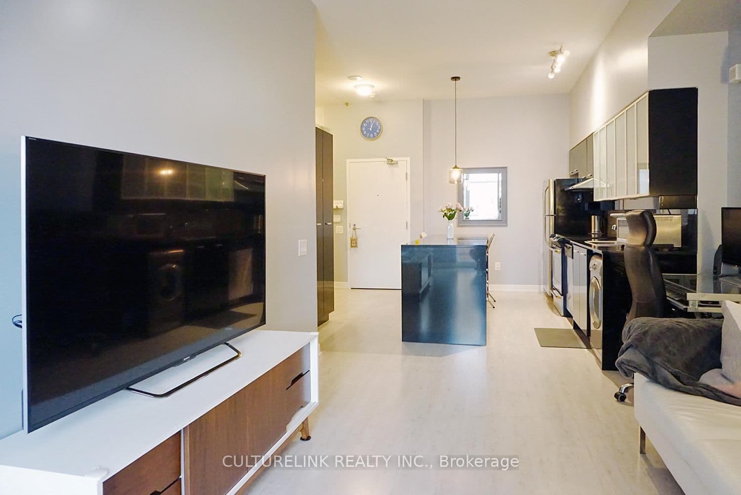 33 Singer Court, Unit TH11 thumbnail 3