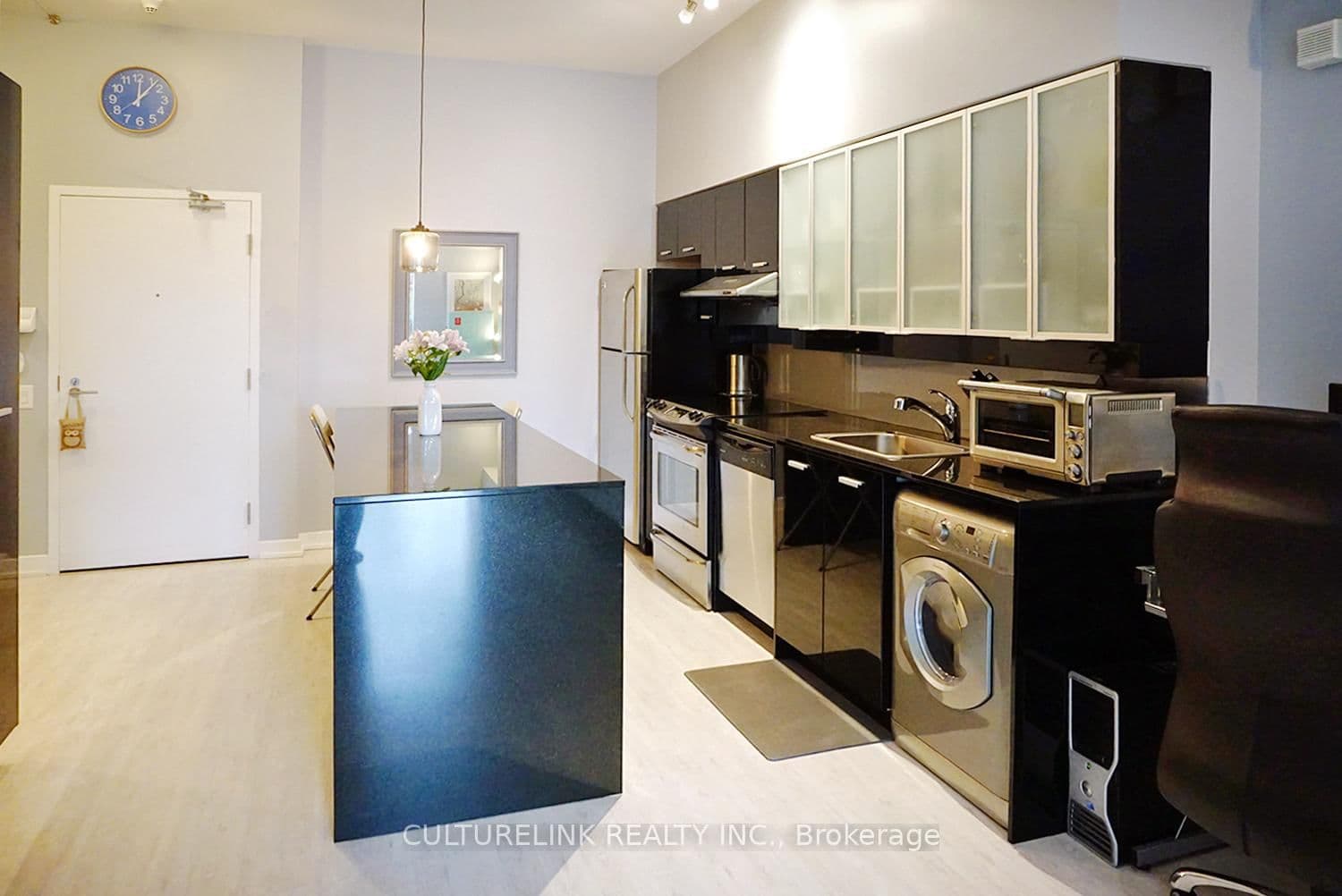 33 Singer Court, Unit TH11 thumbnail 5
