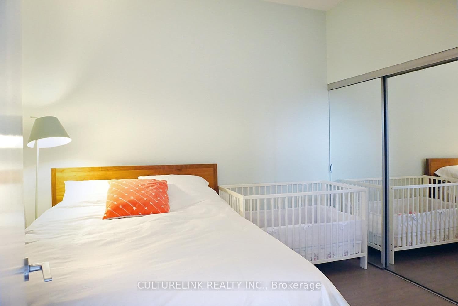 33 Singer Court, Unit TH11 thumbnail 7