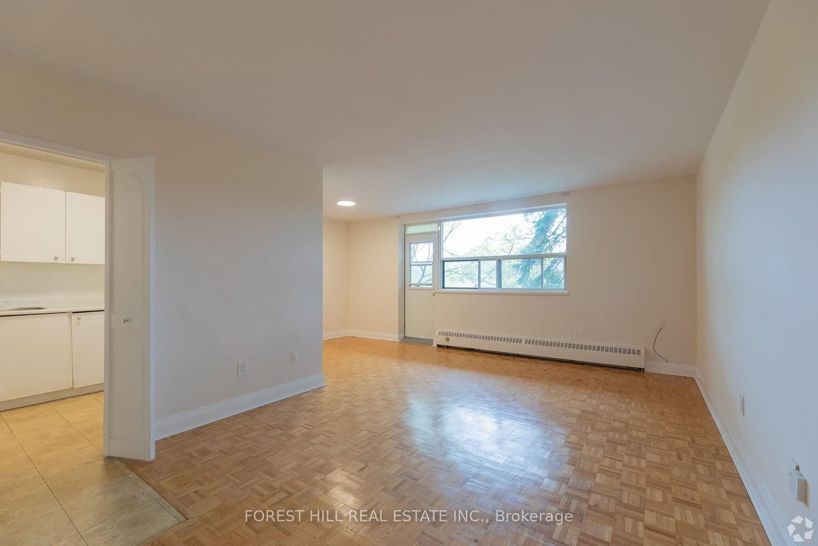 32 Clayland Drive, Unit 301 thumbnail 14