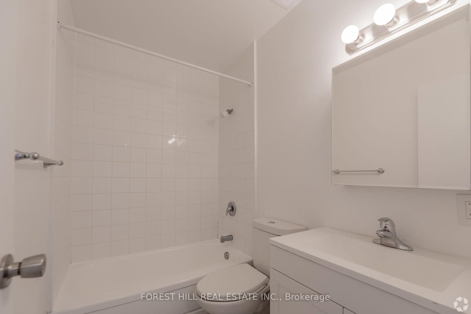 32 Clayland Drive, Unit 512 thumbnail 7