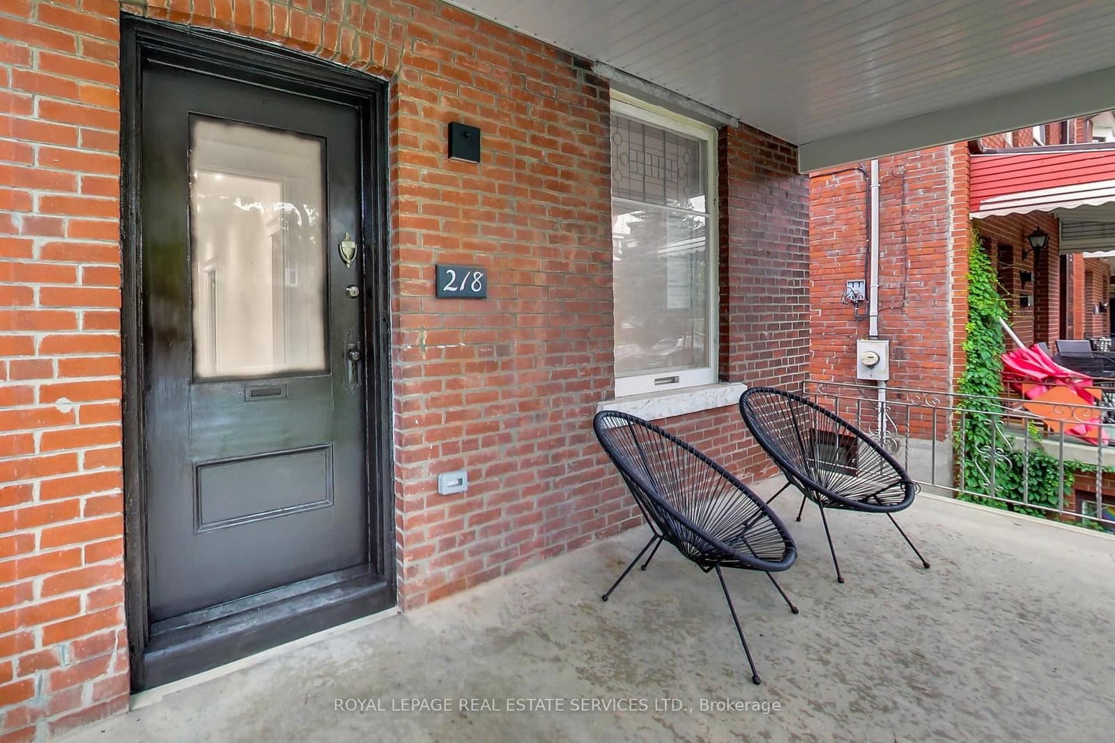 218 Montrose Avenue, Unit Upper thumbnail 2