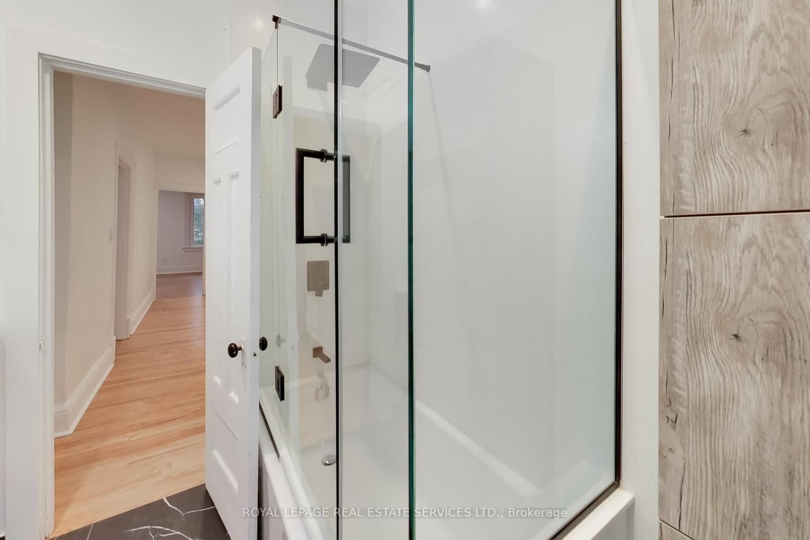 218 Montrose Avenue, Unit Upper thumbnail 21