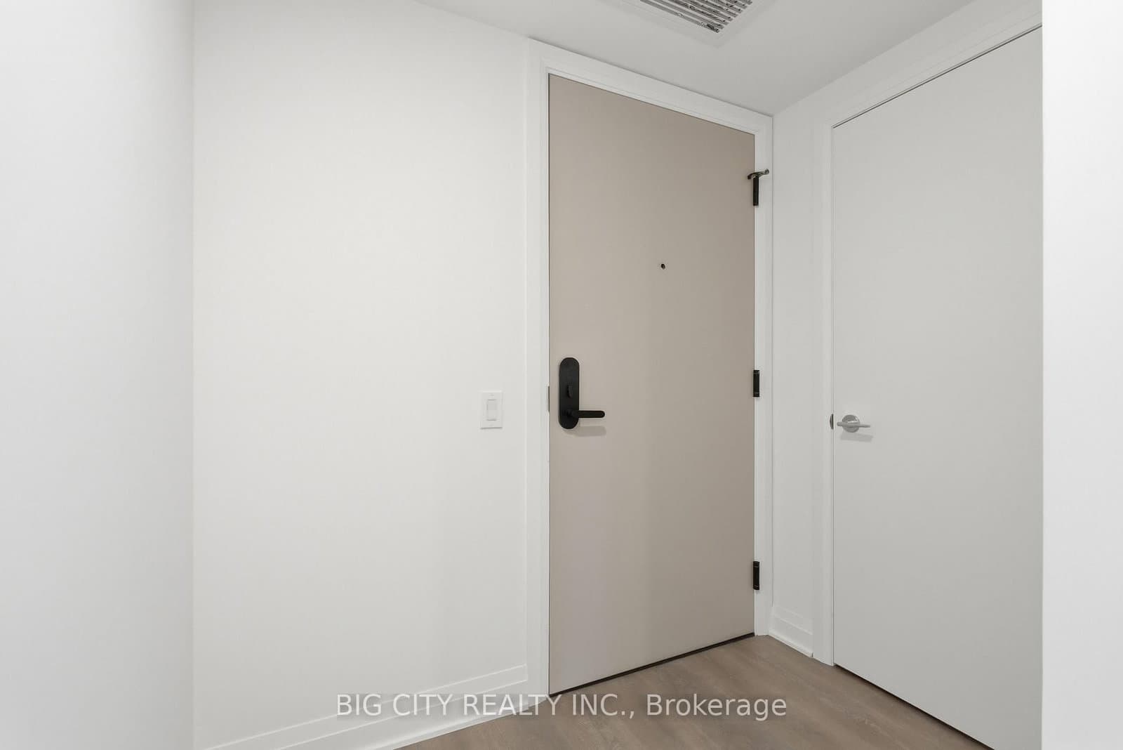 25 Frederick Todd Way, Unit 710 thumbnail 3