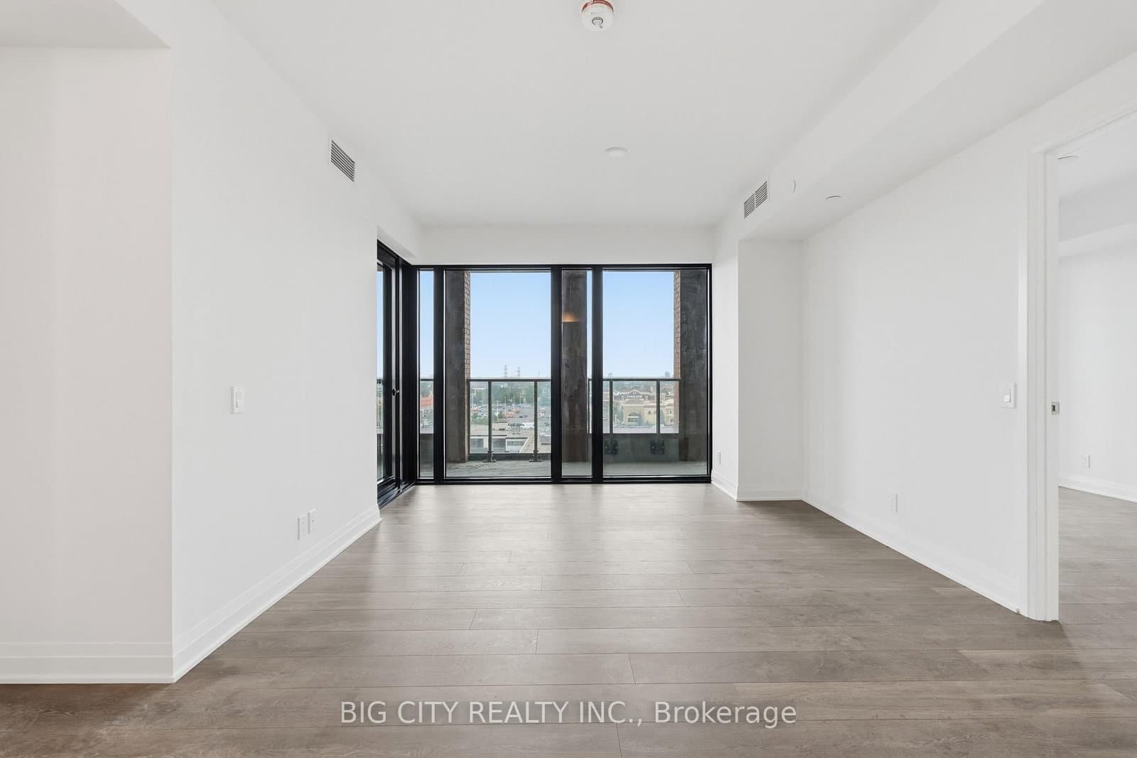25 Frederick Todd Way, Unit 710 thumbnail 6