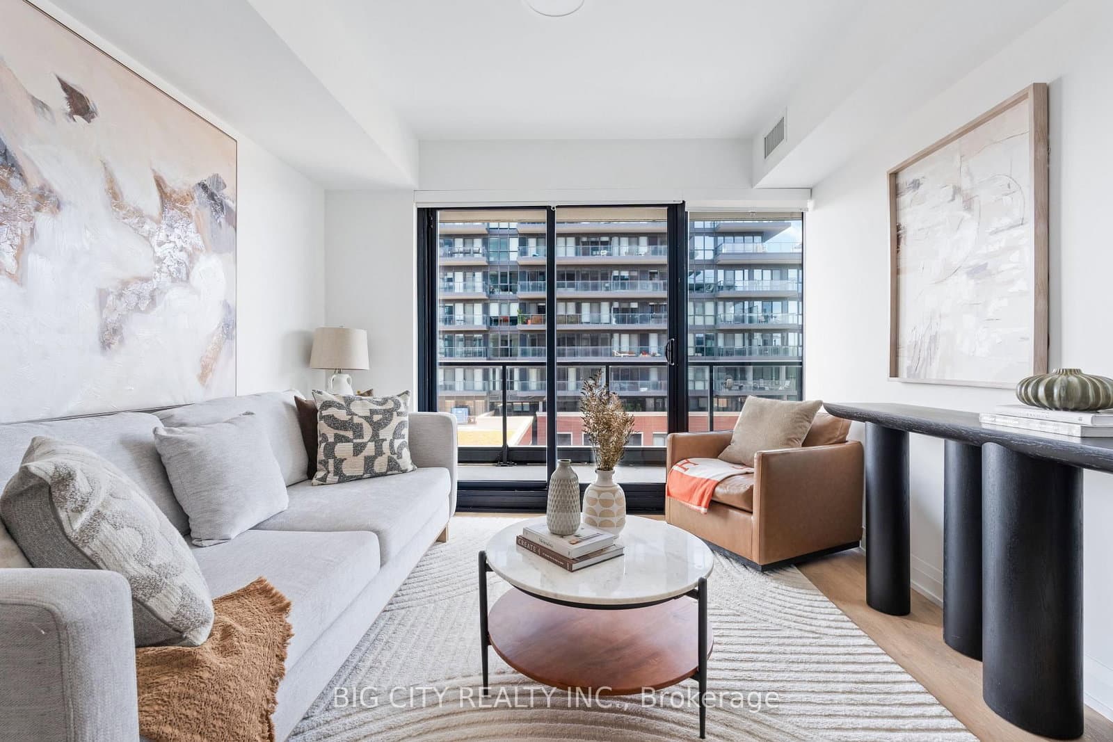 36 Brentcliffe Road, Unit 902 thumbnail 4