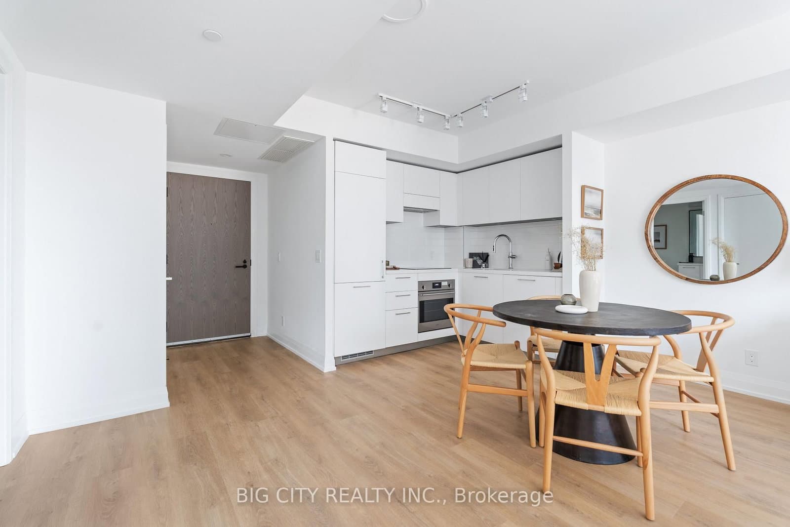 36 Brentcliffe Road, Unit 902 thumbnail 7