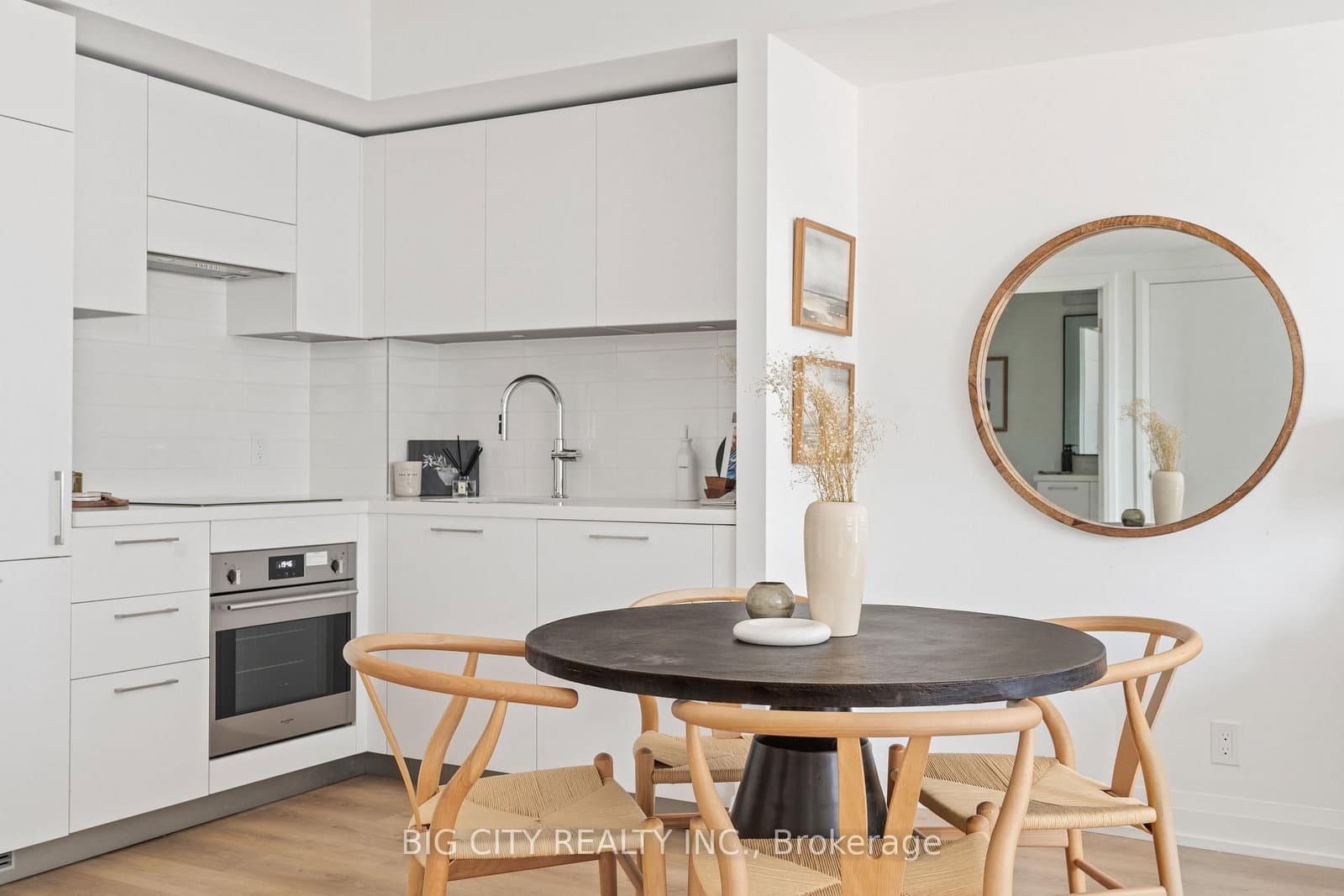36 Brentcliffe Road, Unit 902 thumbnail 8
