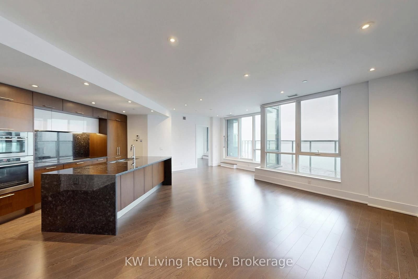 1 Edgewater Drive, Unit GPH 12 thumbnail 16