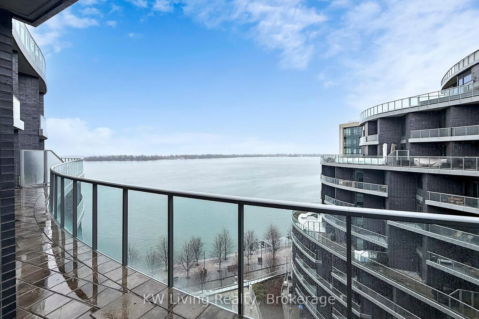 1 Edgewater Drive, Unit GPH 12 thumbnail 41