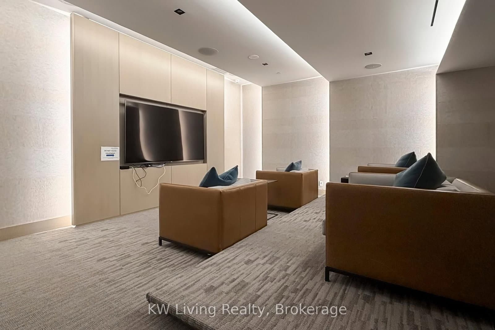 1 Edgewater Drive, Unit GPH 12 thumbnail 45