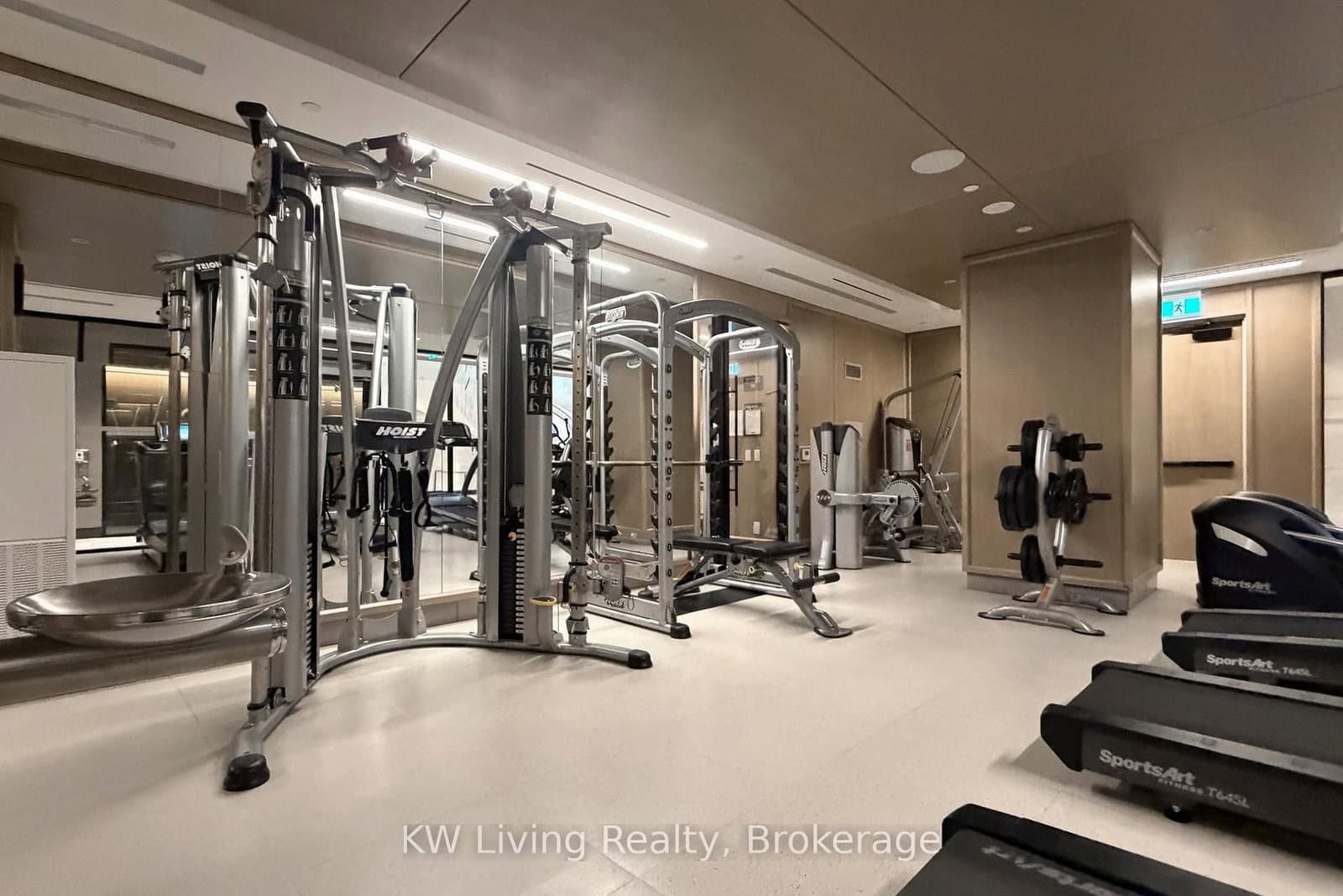 1 Edgewater Drive, Unit GPH 12 thumbnail 47