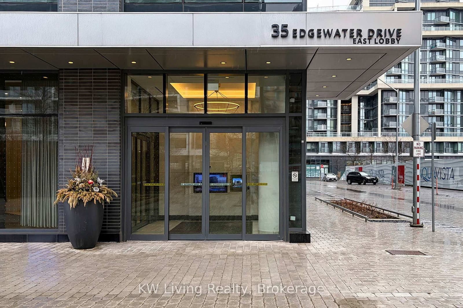 1 Edgewater Drive, Unit GPH 12 thumbnail 5