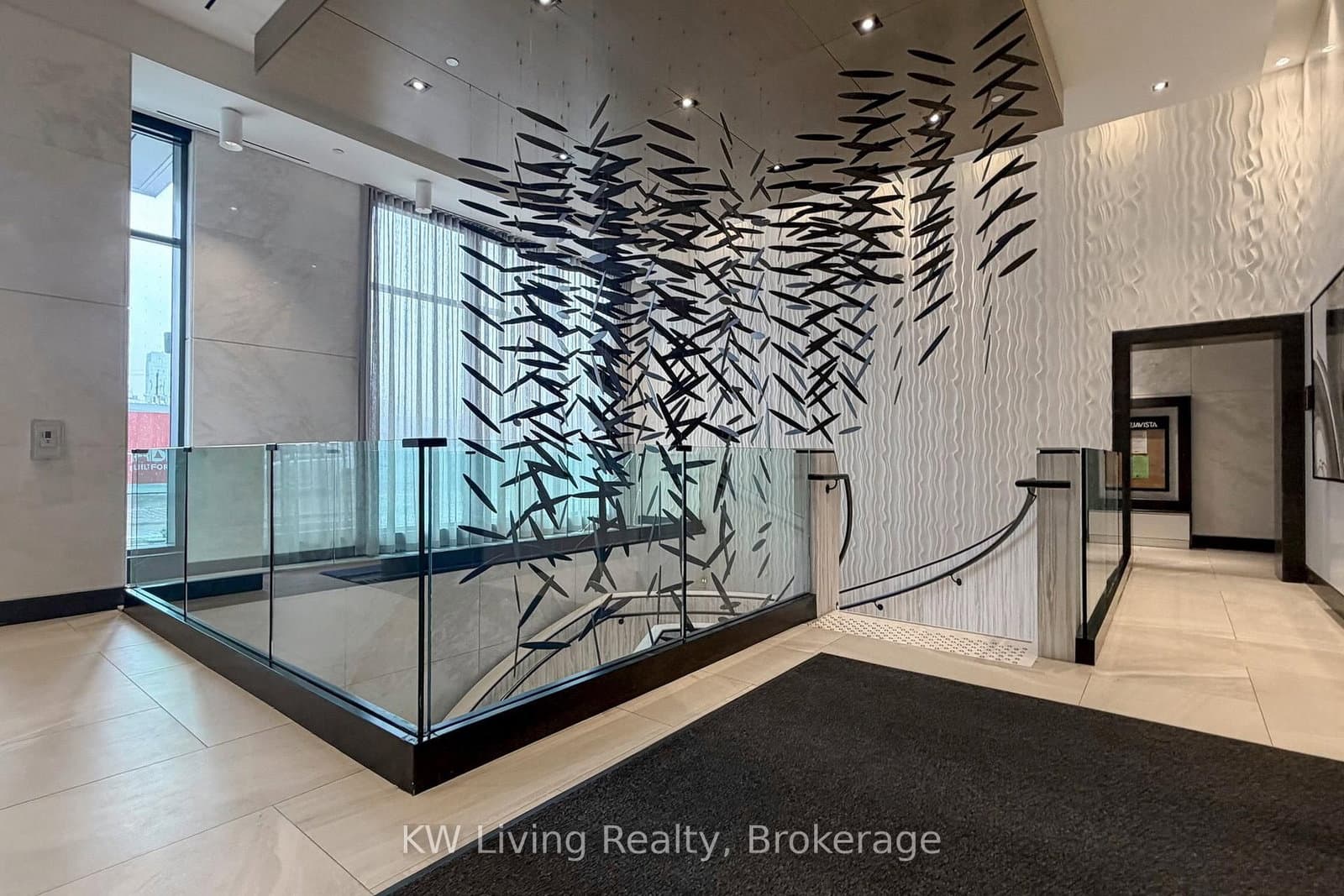 1 Edgewater Drive, Unit GPH 12 thumbnail 9