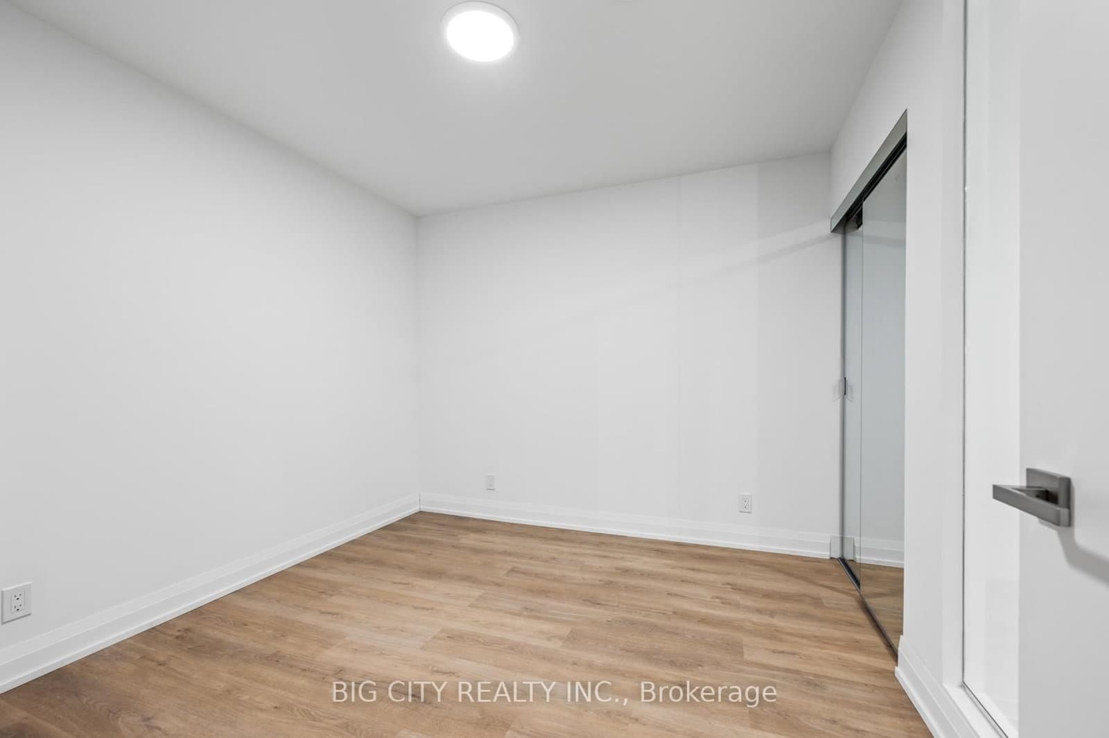 36 Brentcliffe Road, Unit M04 thumbnail 20
