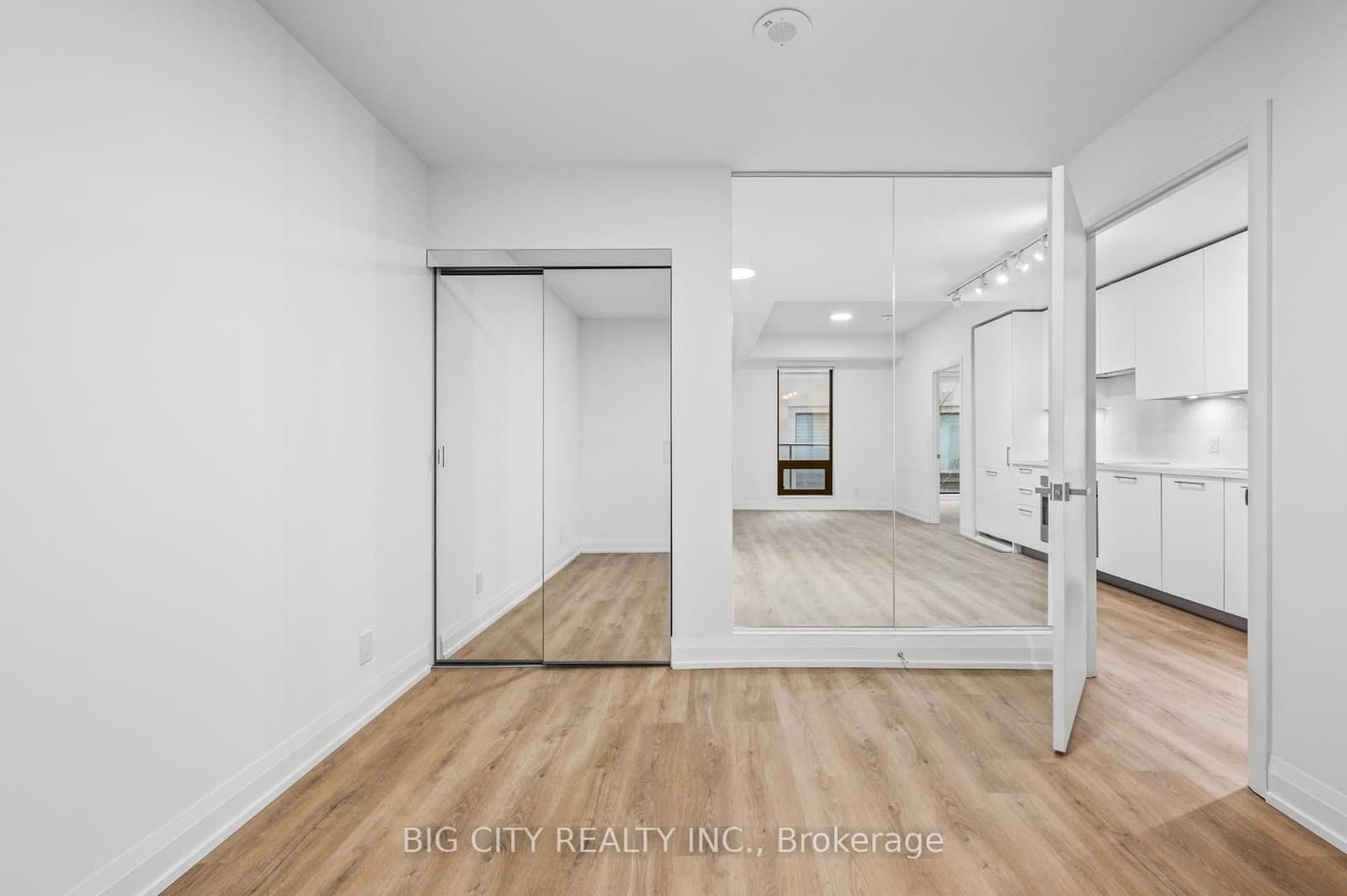 36 Brentcliffe Road, Unit M04 thumbnail 21