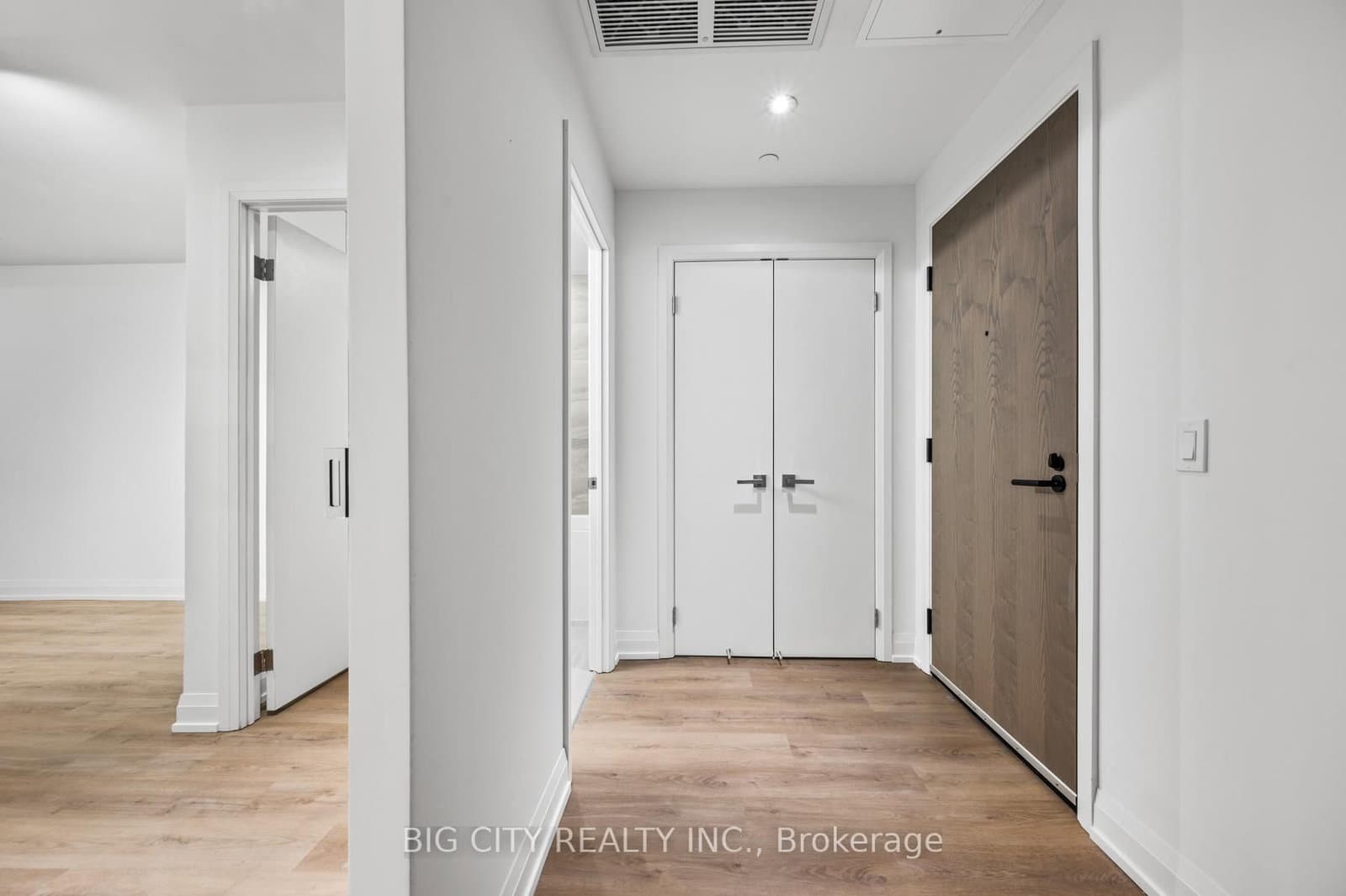 36 Brentcliffe Road, Unit M04 thumbnail 5
