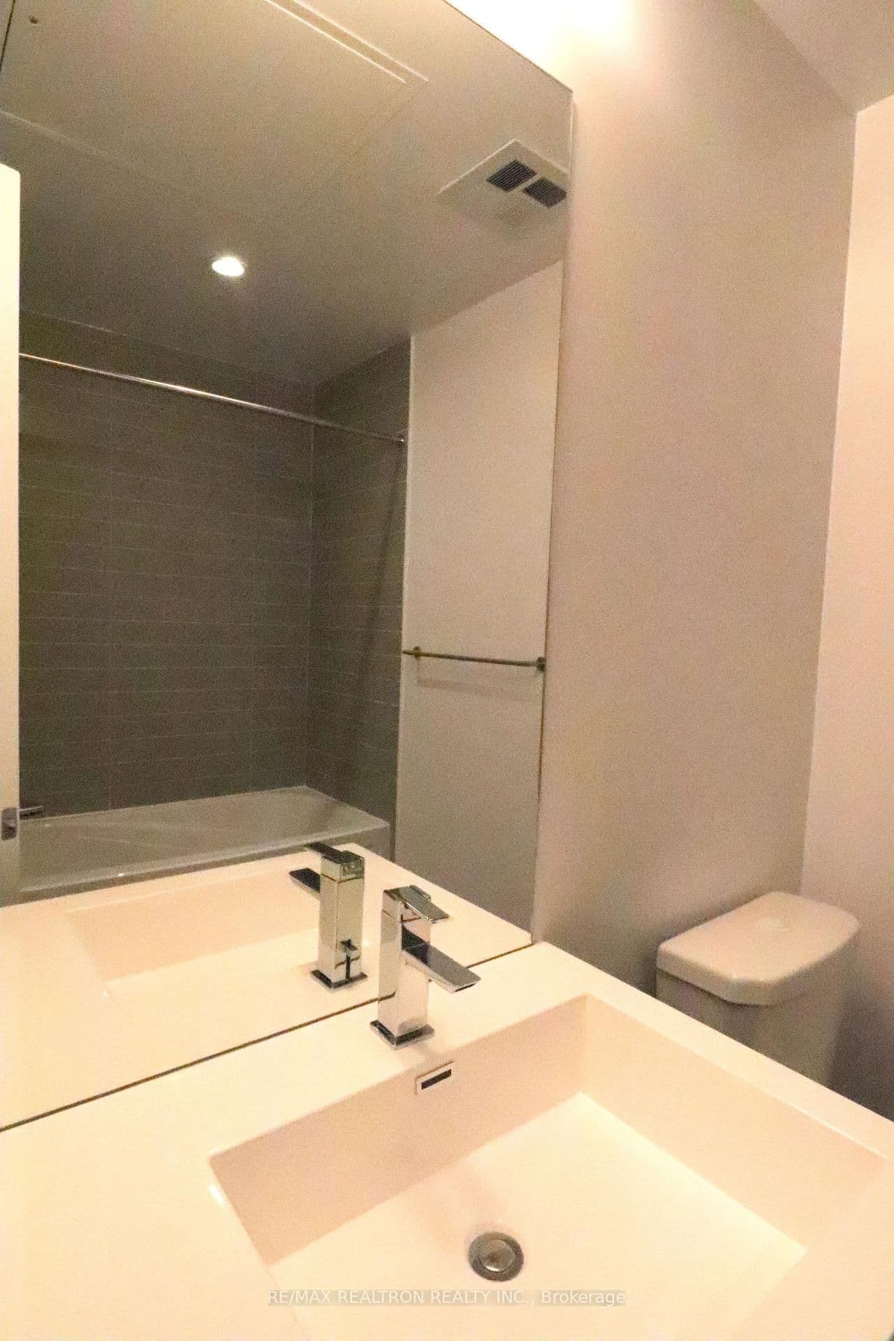 87 Peter Street, Unit 4505 thumbnail 13