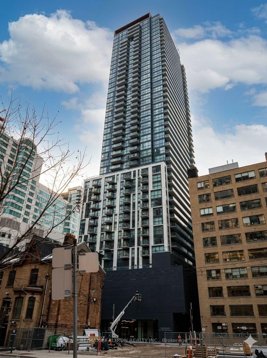 87 Peter Street, Unit 4505 thumbnail 2